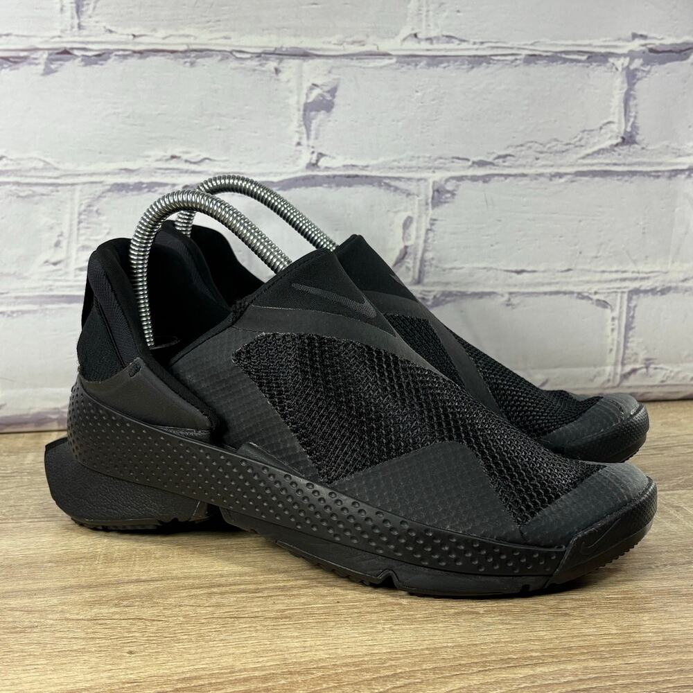 Nike GO FlyEase Triple Black Slip On Sneakers Women's Size 7 Shoes DR5540-006
